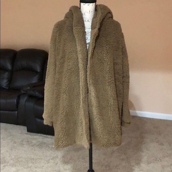 5⭐️RESTOCK MOCHA FAUX FUR oversized- hoodie Jacket - Picture 6 of 8